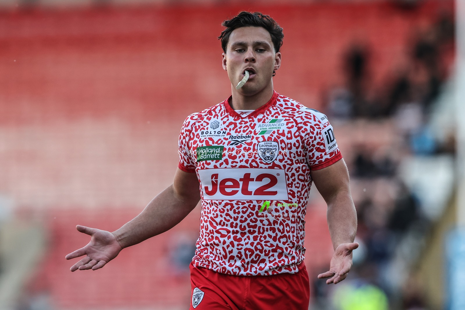 Lachlan Lam of Leigh Leopards during pre-game warm up during the Betfred Super League Round 12 match Leigh Leopards vs Hull FC at Leigh Sports Village, Leigh, United Kingdom, 22nd May 2025

(Photo by Alfie Cosgrove/News Images)
