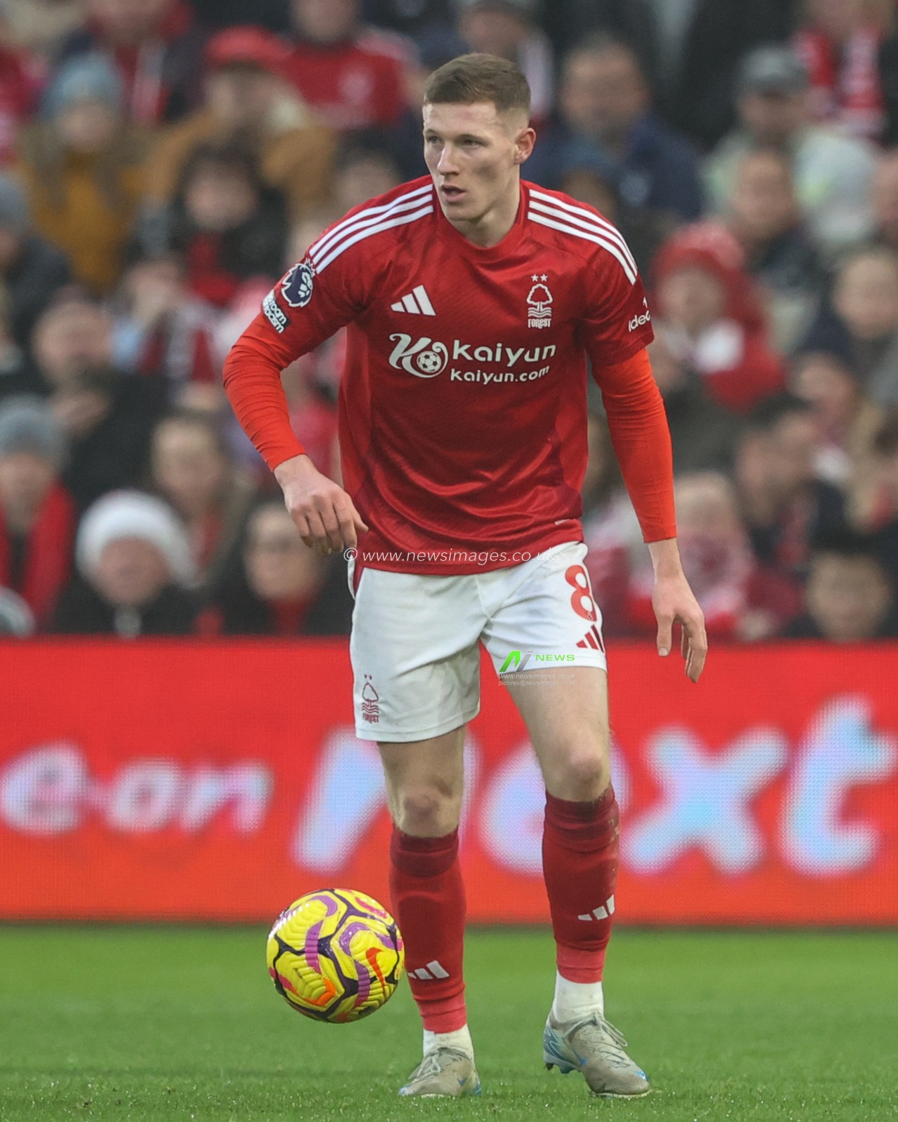 Elliot Anderson of Nottingham Forest during the Premier League match Nottingham Forest vs Tottenham Hotspur at City Ground, Nottingham, United Kingdom, 26th December 2024

(Photo by Alfie Cosgrove/News Images)