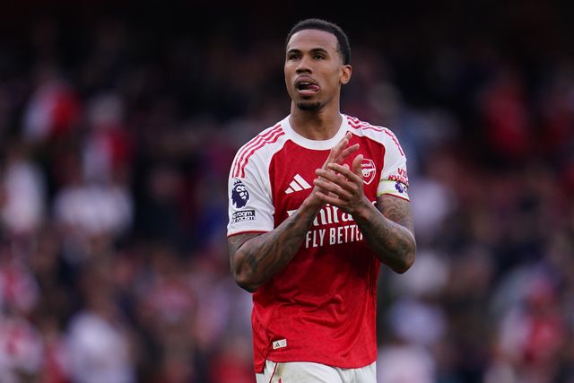 Gabriel of Arsenal applauds home support at full time during the Premier League match Arsenal vs Fulham at Emirates, London, United Kingdom on 02 May 2026

(Photo by Harvey Murphy/News Images)