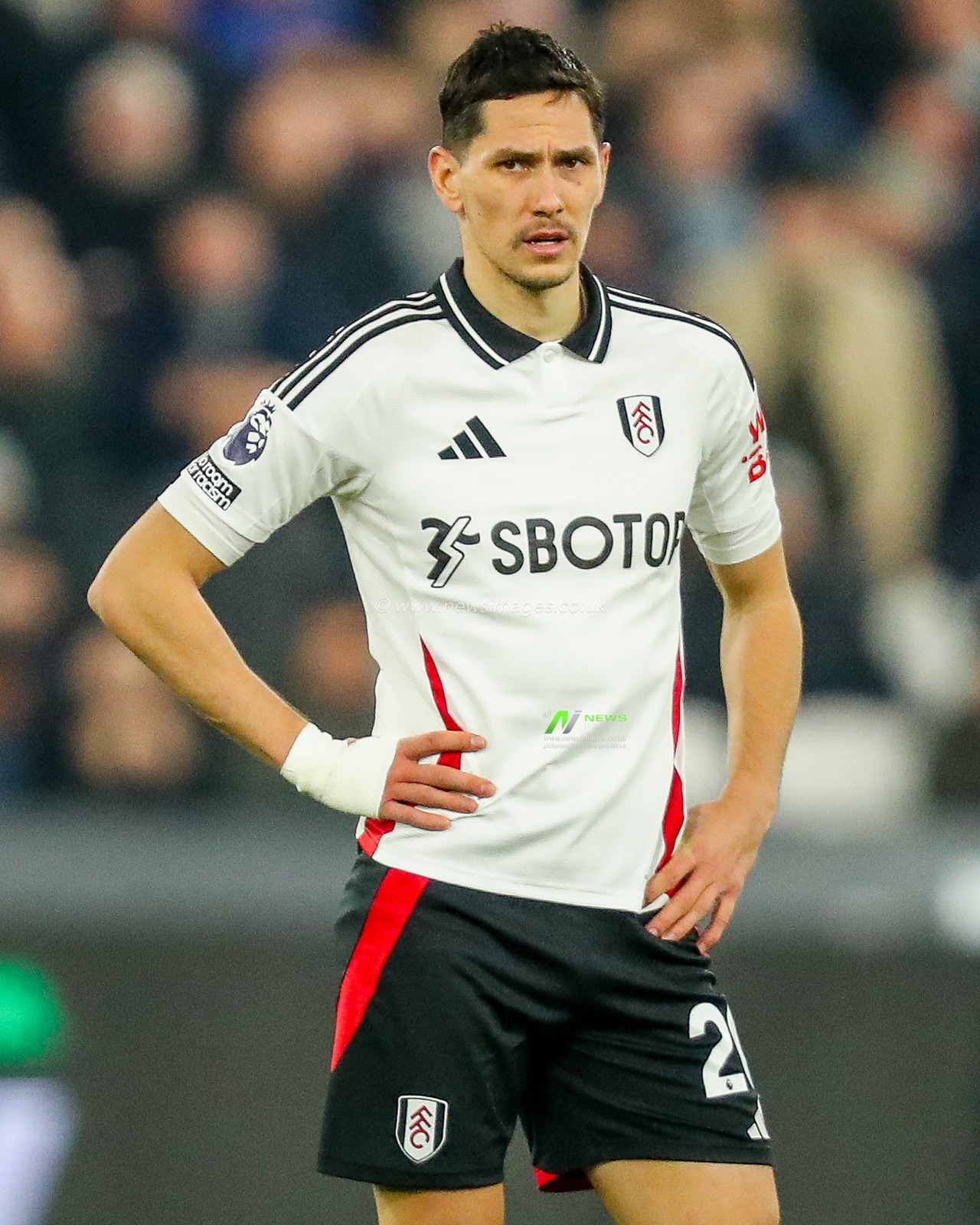 Sasa Lukic of Fulham looks on during the Premier League match West Ham United vs Fulham at London Stadium, London, United Kingdom, 14th January 2025

(Photo by Izzy Poles/News Images)