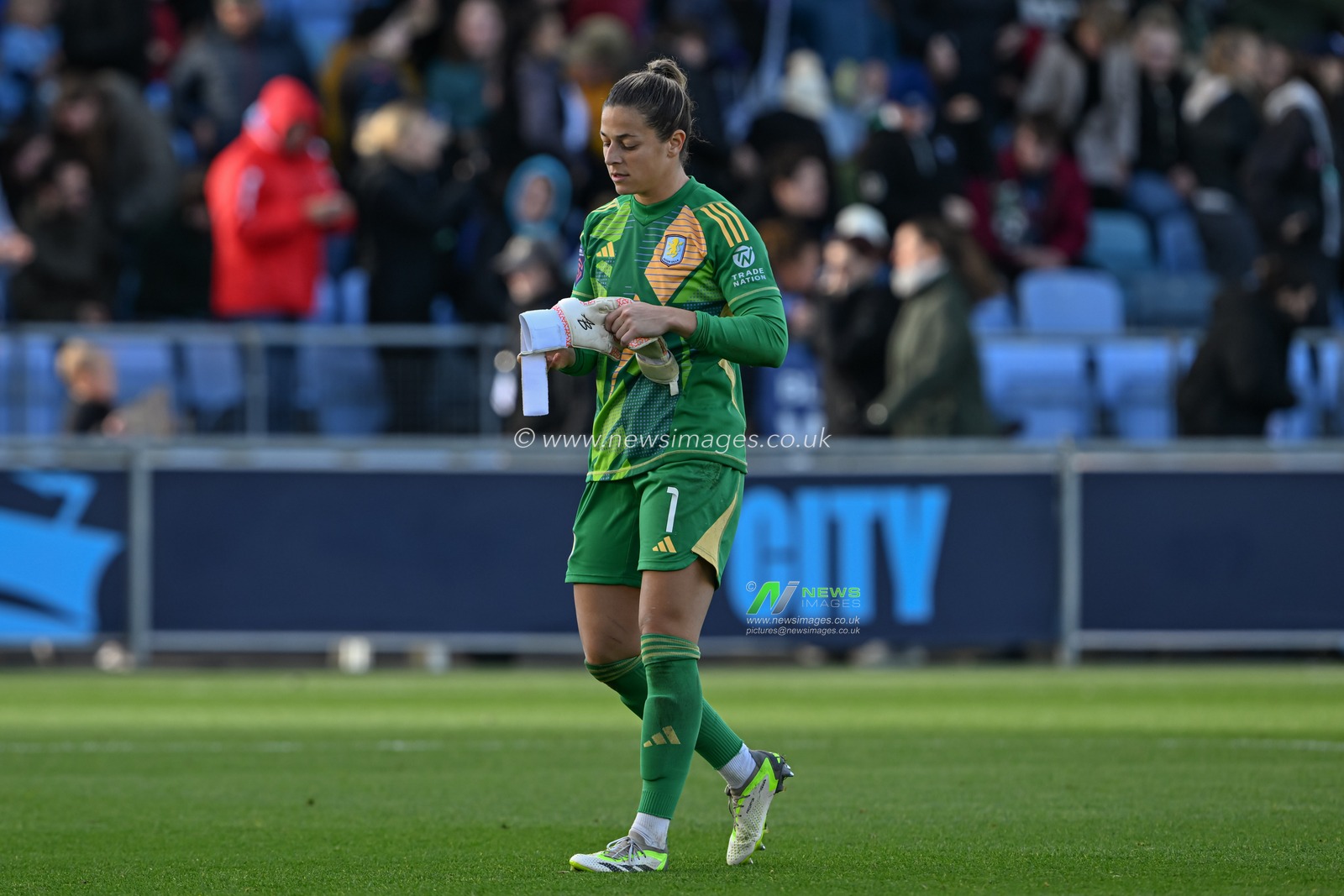 Sabrina D'Angelo of Aston Villa Women reacts at full time during the Barclays Women's Super League match Manchester City Women vs Aston Villa Women at Joie Stadium, Manchester, United Kingdom, 20th October 2024

(Photo by Cody Froggatt/News Images)