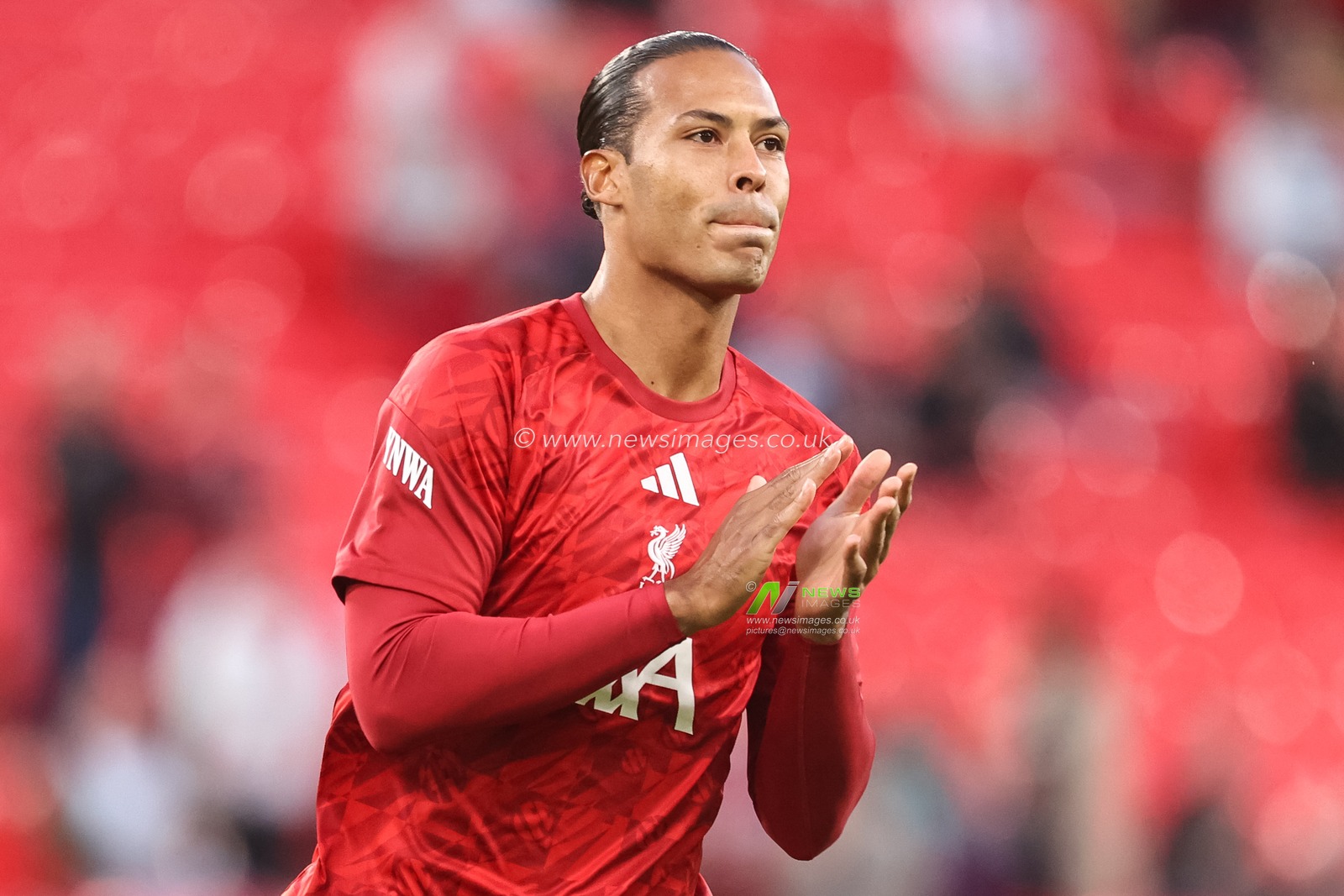 Virgil van Dijk of Liverpool applauds the fans in the pregame warmup session during the UEFA Champions League Matchday 1 of 8 match Liverpool vs Atletico Madrid at Anfield, Liverpool, United Kingdom on 09 September 2026

(Photo by Alfie Cosgrove/News Images)