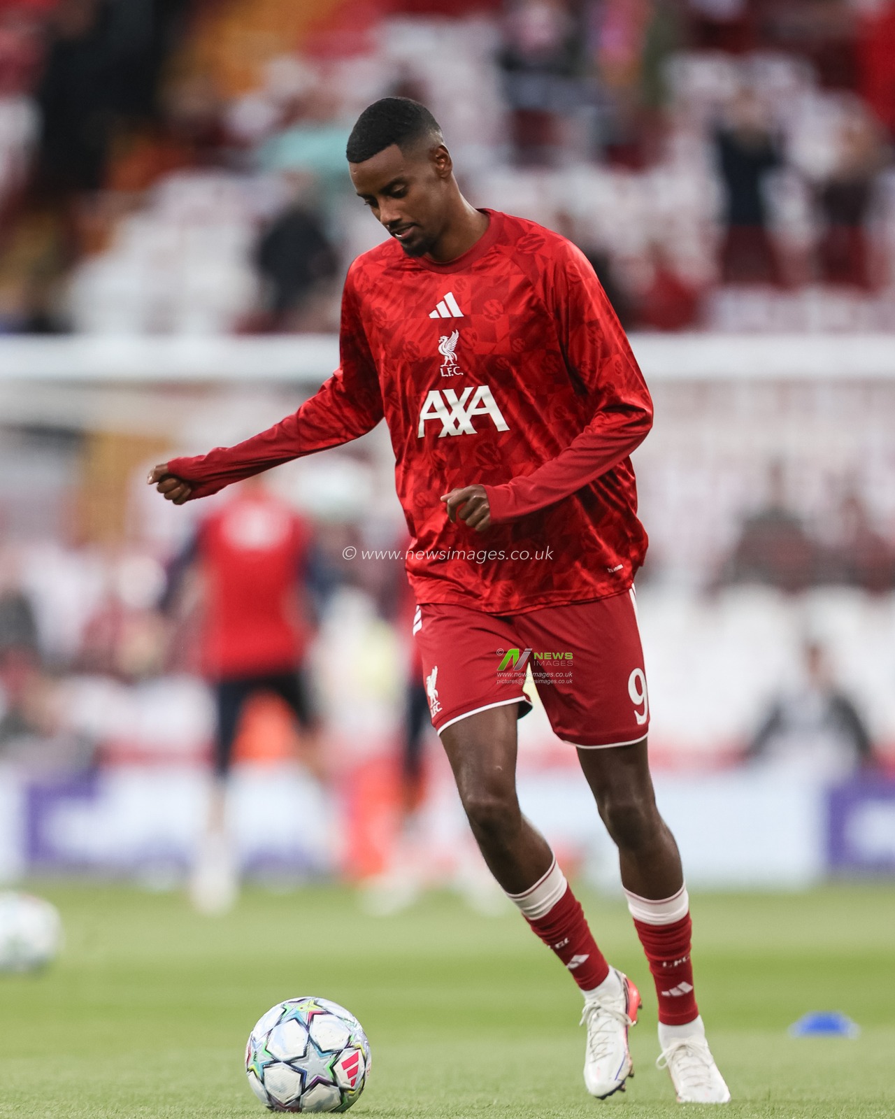 Alexander Isak of Liverpool in the pregame warmup session during the UEFA Champions League Matchday 1 of 8 match Liverpool vs Atletico Madrid at Anfield, Liverpool, United Kingdom on 09 September 2026

(Photo by Alfie Cosgrove/News Images)
