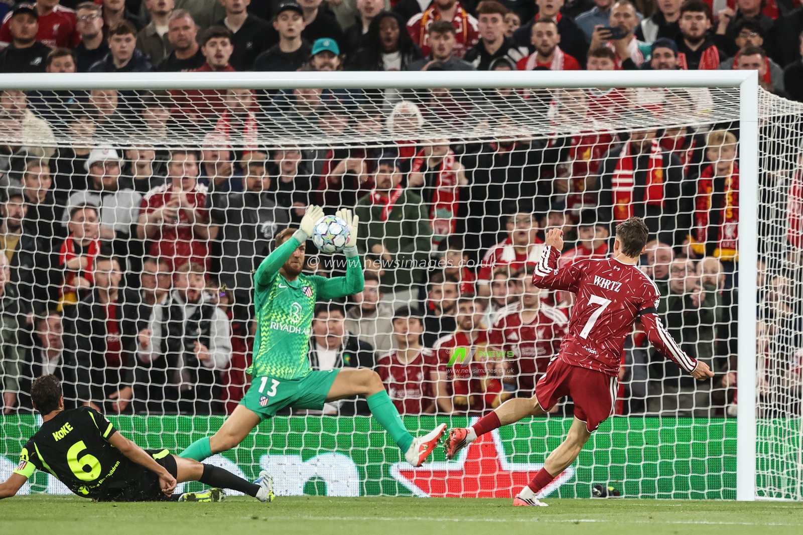 Atlético Madrid goalkeeper Jan Oblak saves a shot off Florian Wirtz of Liverpool during the UEFA Champions League Matchday 1 of 8 match Liverpool vs Atletico Madrid at Anfield, Liverpool, United Kingdom on 09 September 2026

(Photo by Alfie Cosgrove/News Images)