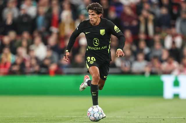 Giuliano Simeone of Atlético Madrid breaks with the ball during the UEFA Champions League Matchday 1 of 8 match Liverpool vs Atletico Madrid at Anfield, Liverpool, United Kingdom on 09 September 2026

(Photo by Alfie Cosgrove/News Images)