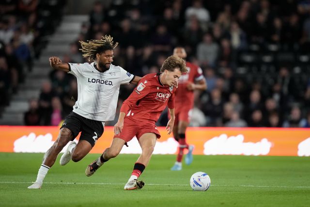Jayson Molumby of West Bromwich Albion battles for the ball  with Dion Sanderson of Derby County during the Sky Bet Championship match Derby County vs West Bromwich Albion at Pride Park Stadium, Derby, United Kingdom on 09 September 2026

(Photo by Maynard Manyowa/News Images)
