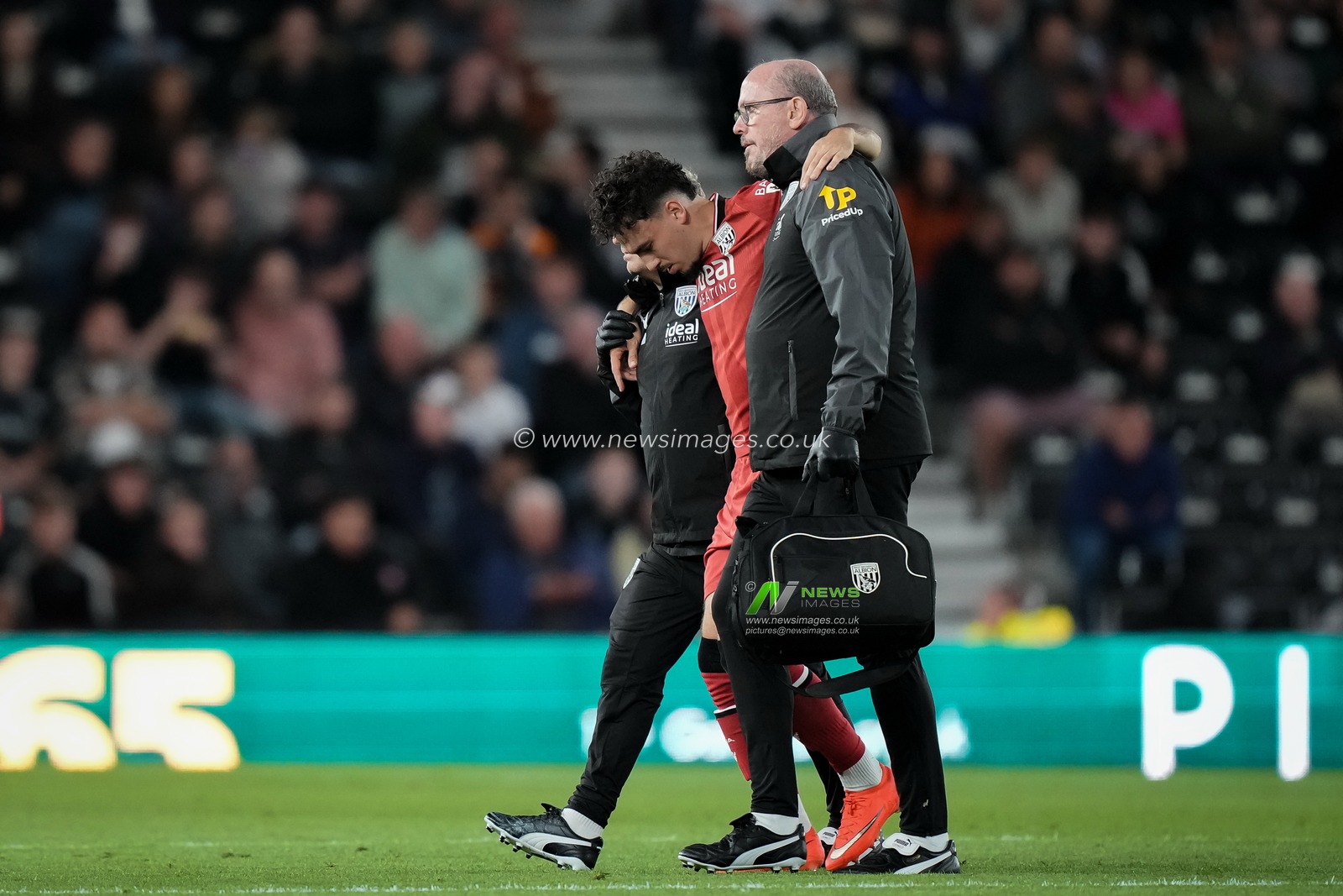 Nolan Galves of West Bromwich Albion goes down with a potential injury and receives treatment before being substituted off during the Sky Bet Championship match Derby County vs West Bromwich Albion at Pride Park Stadium, Derby, United Kingdom on 09 September 2026

(Photo by Maynard Manyowa/News Images)