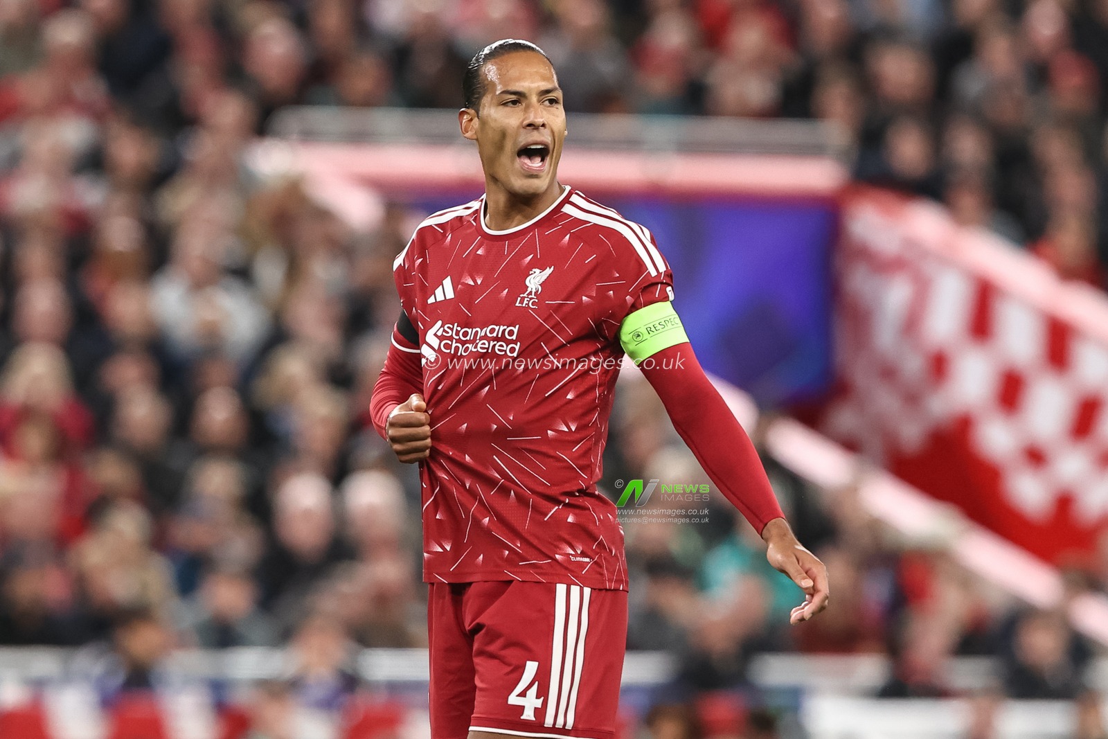 Virgil van Dijk of Liverpool gives his team instructions during the UEFA Champions League Matchday 1 of 8 match Liverpool vs Atletico Madrid at Anfield, Liverpool, United Kingdom on 09 September 2026

(Photo by Alfie Cosgrove/News Images)