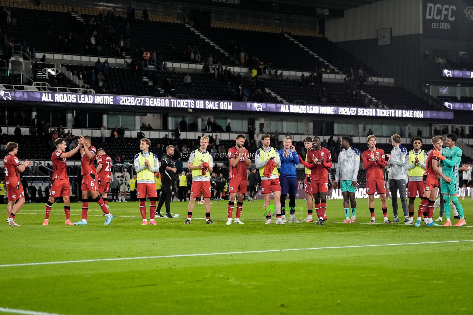 West Brom players celebrate their team win with a huddle in the middle during the Sky Bet Championship match Derby County vs West Bromwich Albion at Pride Park Stadium, Derby, United Kingdom on 09 September 2026

(Photo by Maynard Manyowa/News Images)