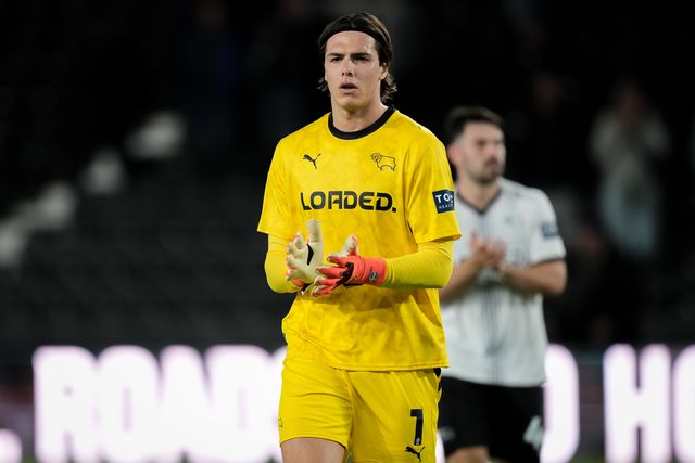 Derby County goalkeeper Jacob Widell Zetterstrom applauds the fans after the final whistle  during the Sky Bet Championship match Derby County vs West Bromwich Albion at Pride Park Stadium, Derby, United Kingdom on 09 September 2026

(Photo by Maynard Manyowa/News Images)