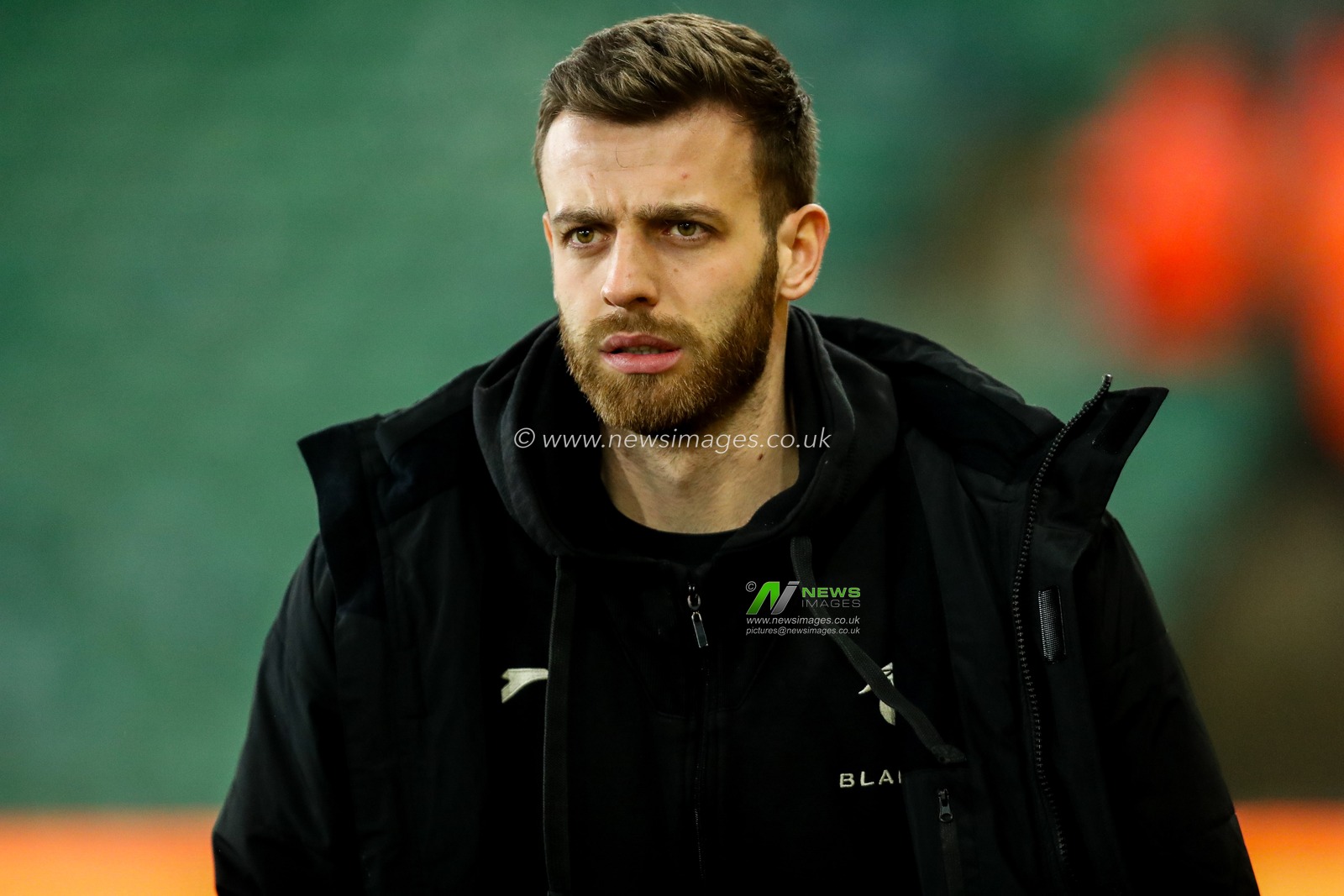 Angus Gunn of Norwich City arrives at Carrow Road prior to the Sky Bet Championship match Norwich City vs Preston North End at Carrow Road, Norwich, United Kingdom, 11th February 2025

(Photo by Izzy Poles/News Images)