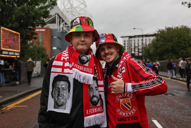 Manchester United fans make their way to Old Trafford during the UEFA Champions League Matchday 1 of 8 match Manchester United vs Sabah FK at Old Trafford, Manchester, United Kingdom on 10 September 2026

(Photo by Mark Cosgrove/News Images)