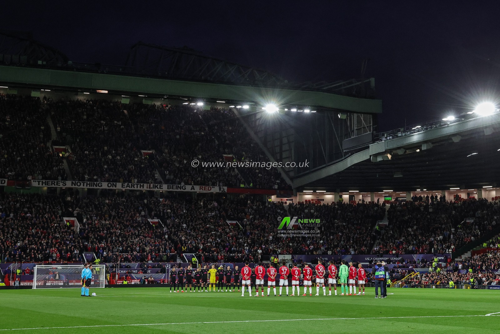 Both teams have a moment of silence for the victims of floods in Nepal during the UEFA Champions League Matchday 1 of 8 match Manchester United vs Sabah FK at Old Trafford, Manchester, United Kingdom on 10 September 2026

(Photo by Mark Cosgrove/News Images)