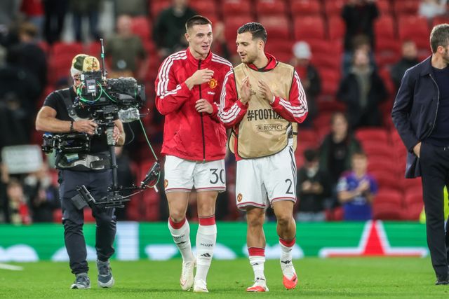 Benjamin Sesko of Manchester United and Diogo Dalot of Manchester United applaud the fans after the game during the UEFA Champions League Matchday 1 of 8 match Manchester United vs Sabah FK at Old Trafford, Manchester, United Kingdom on 10 September 2026

(Photo by Mark Cosgrove/News Images)