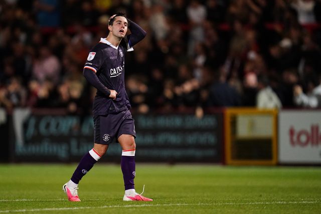 Liam Walsh of Luton Town at full time during the Sky Bet League One match Stevenage vs Luton Town at Lamex Stadium, Stevenage, United Kingdom on 10 September 2026

(Photo by Harvey Murphy/News Images)