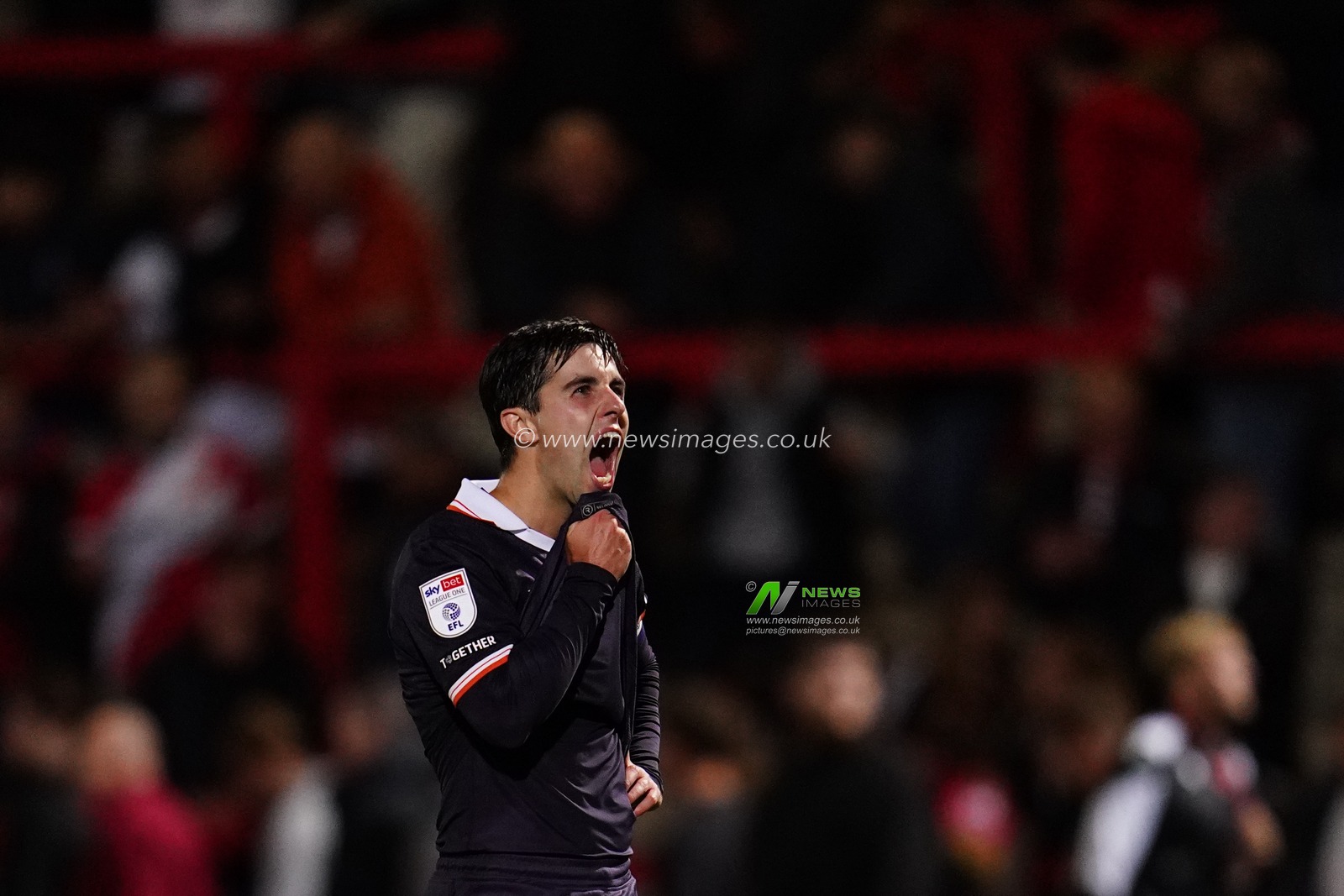 Liam Walsh of Luton Town during the Sky Bet League One match Stevenage vs Luton Town at Lamex Stadium, Stevenage, United Kingdom on 10 September 2026

(Photo by Harvey Murphy/News Images)
