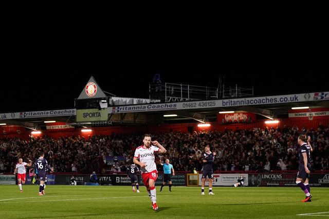 Dan Kemp of Stevenage scores and celebrates his goal during the Sky Bet League One match Stevenage vs Luton Town at Lamex Stadium, Stevenage, United Kingdom on 10 September 2026

(Photo by Harvey Murphy/News Images)
