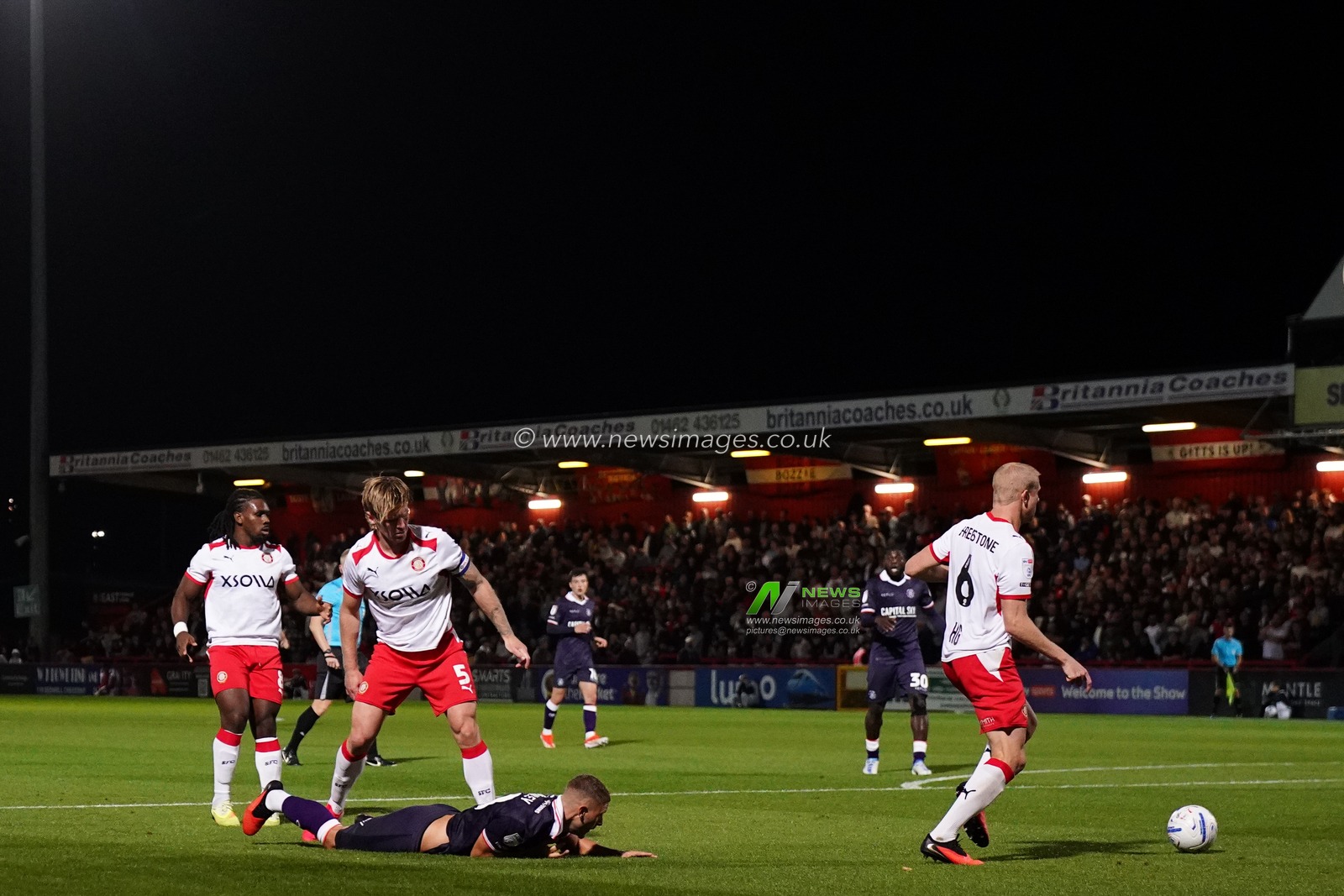 during the Sky Bet League One match Stevenage vs Luton Town at Lamex Stadium, Stevenage, United Kingdom on 10 September 2026

(Photo by Harvey Murphy/News Images)