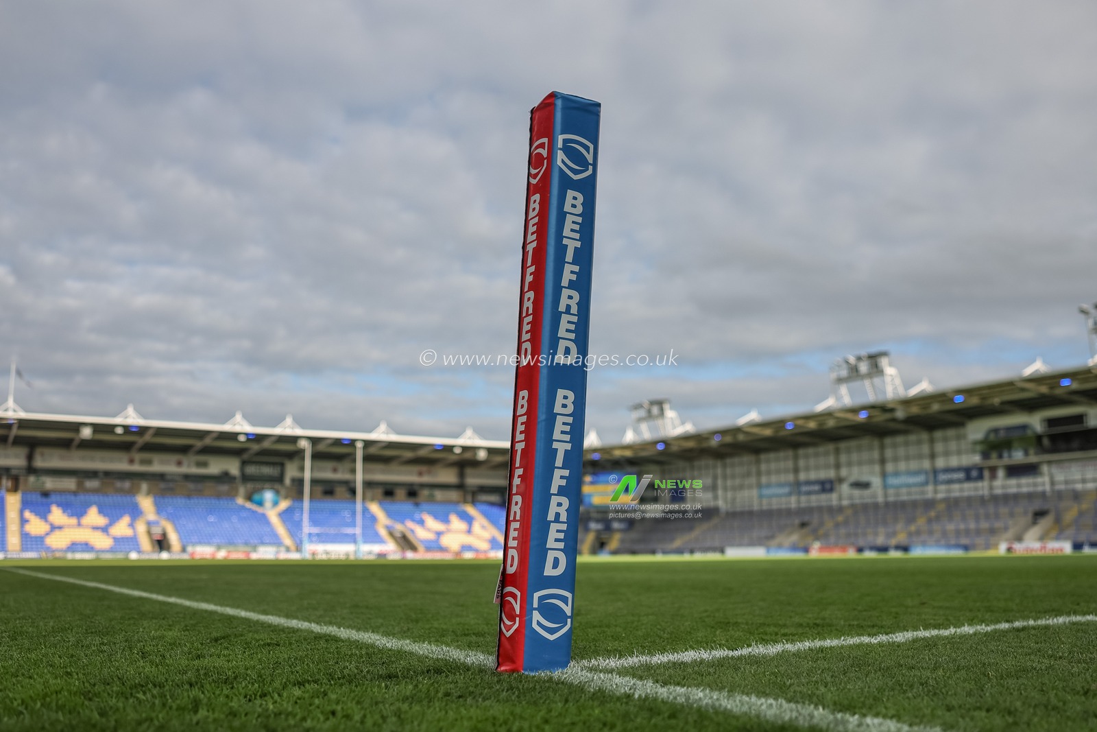 A general view of The Halliwell Jones Stadium during the Betfred Super League round 27 match Warrington Wolves vs Toulouse Olympique at The Halliwell Jones Stadium, Warrington, United Kingdom on 11 September 2026

(Photo by Mark Cosgrove/News Images)