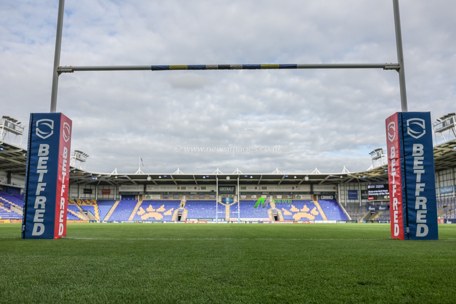 A general view of The Halliwell Jones Stadium during the Betfred Super League round 27 match Warrington Wolves vs Toulouse Olympique at The Halliwell Jones Stadium, Warrington, United Kingdom on 11 September 2026

(Photo by Mark Cosgrove/News Images)