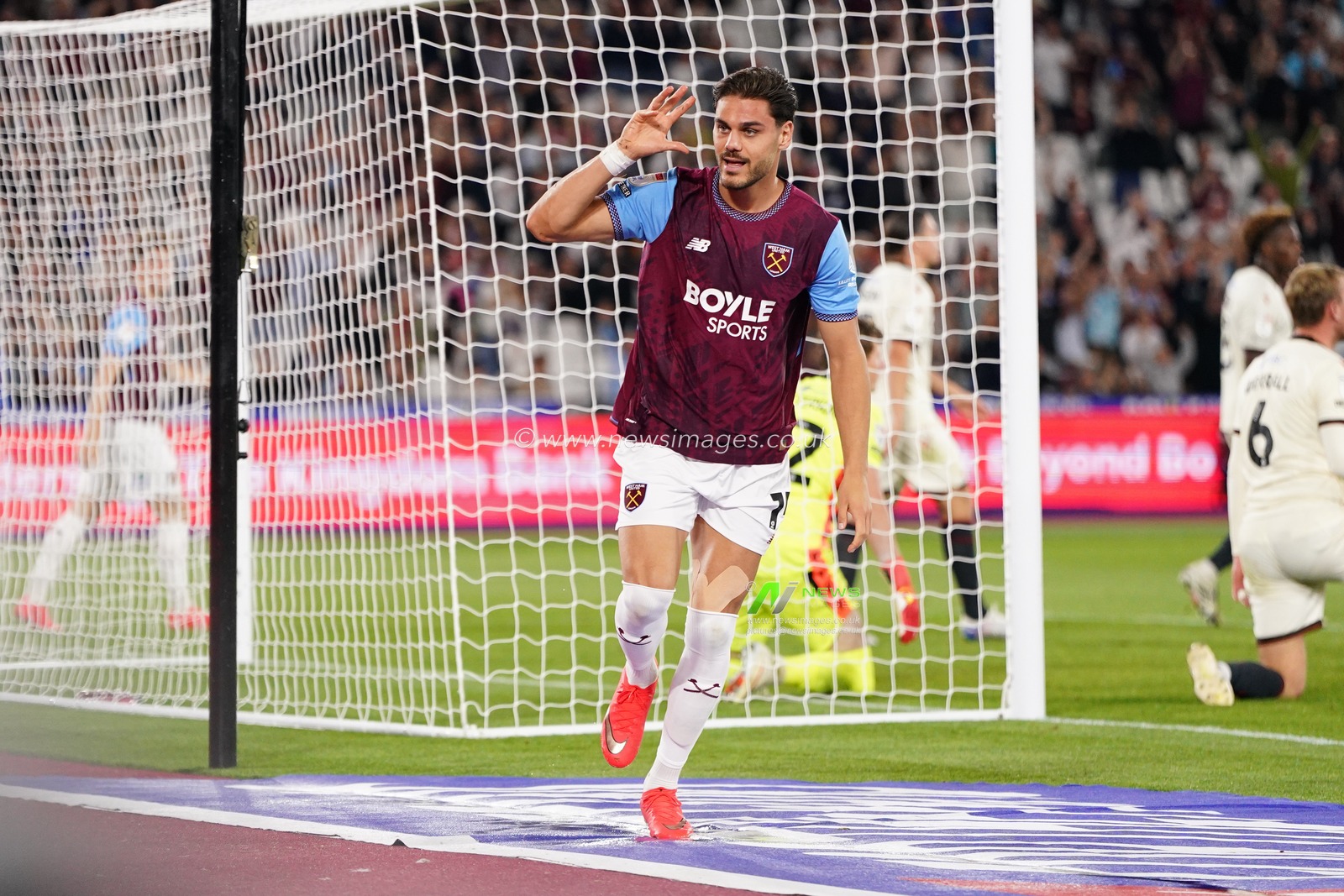 Sky Bet Championship: West Ham United v Wrexham