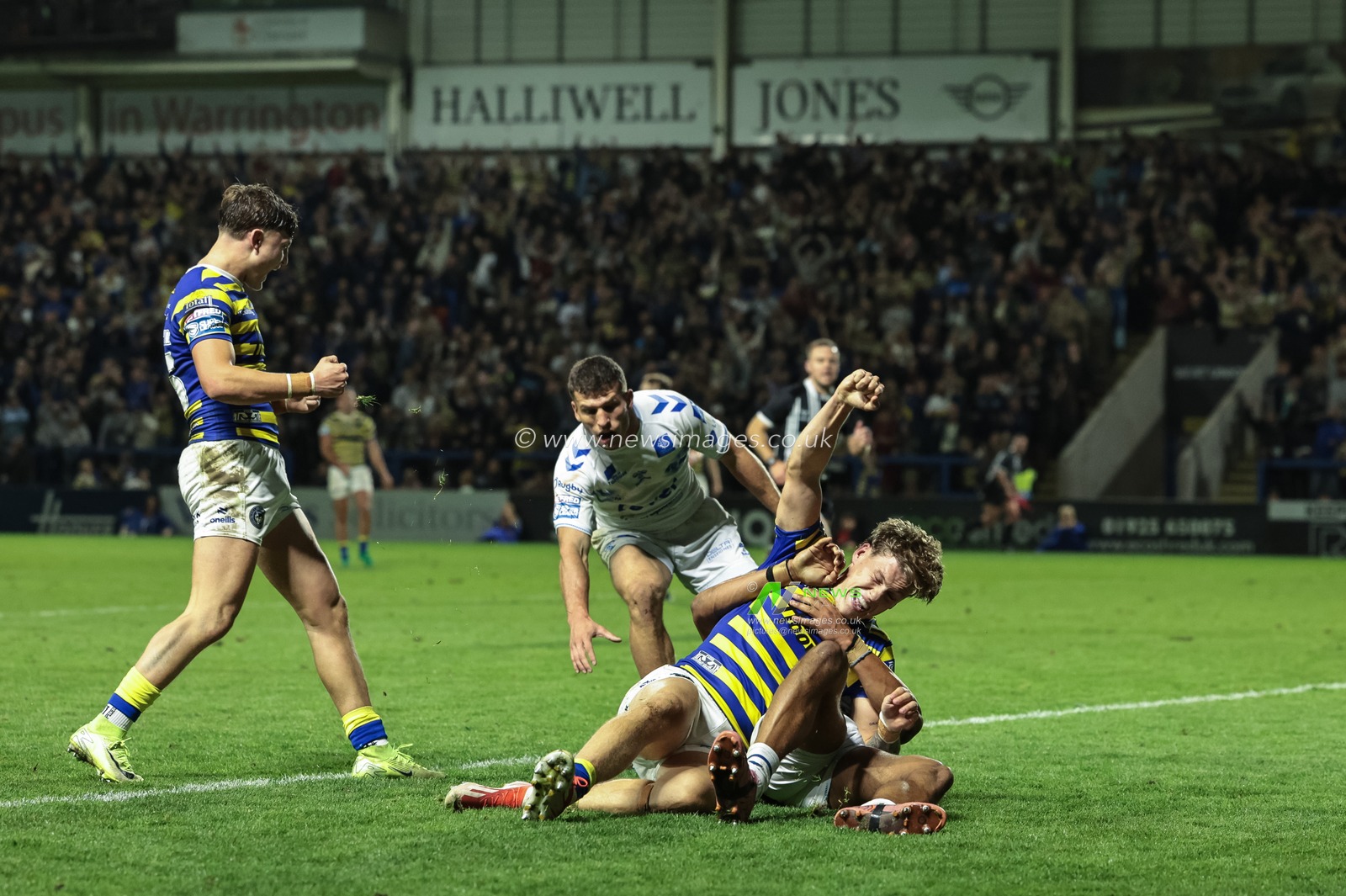 Betfred Super League round 27 Warrington Wolves v Toulouse Olympique