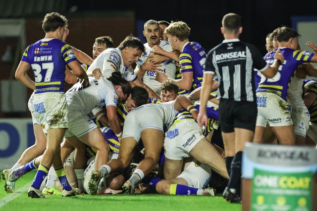 Tempers flare during the Betfred Super League round 27 match Warrington Wolves vs Toulouse Olympique at The Halliwell Jones Stadium, Warrington, United Kingdom on 11 September 2026

(Photo by Mark Cosgrove/News Images)