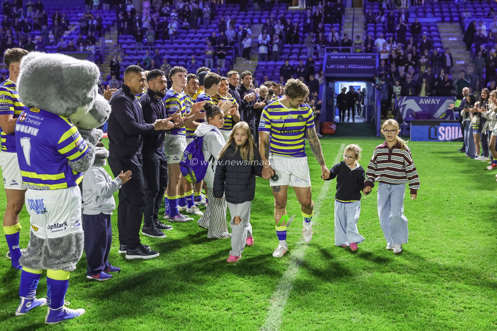 Betfred Super League round 27 Warrington Wolves v Toulouse Olympique