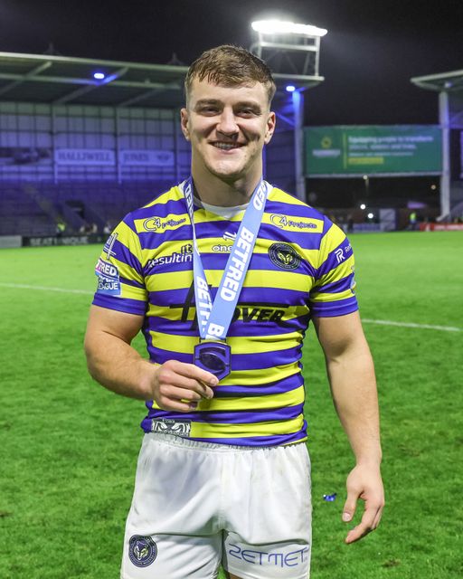 Leon Hayes of Warrington Wolves with is Betfred player of the match medal during the Betfred Super League round 27 match Warrington Wolves vs Toulouse Olympique at The Halliwell Jones Stadium, Warrington, United Kingdom on 11 September 2026

(Photo by Mark Cosgrove/News Images)