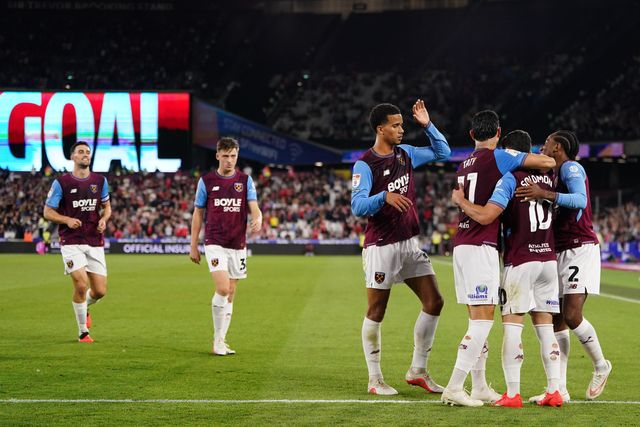 West Ham players celebrate 6-0 lead during the Sky Bet Championship match West Ham United vs Wrexham at London Stadium, London, United Kingdom on 11 September 2026

(Photo by Harvey Murphy/News Images)