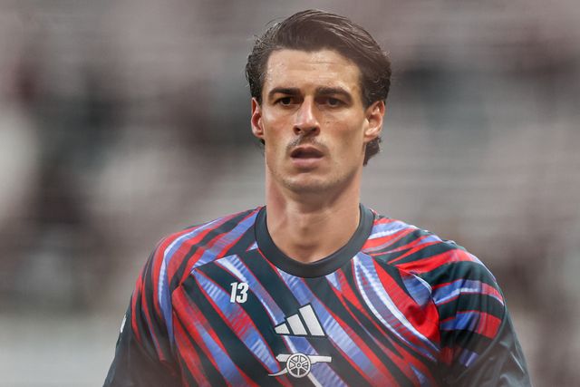 Arsenal goalkeeper Kepa Arrizabalaga in the pregame warmup session during the Premier League match Sunderland vs Arsenal at Stadium Of Light, Sunderland, United Kingdom on 12 September 2026

(Photo by Alfie Cosgrove/News Images)