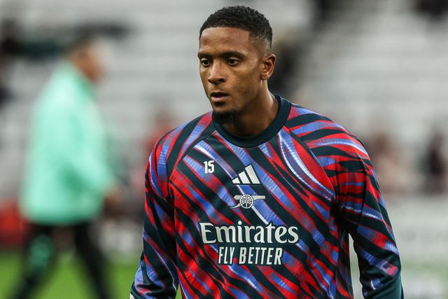 Ezri Konsa of Arsenal in the pregame warmup session during the Premier League match Sunderland vs Arsenal at Stadium Of Light, Sunderland, United Kingdom on 12 September 2026

(Photo by Alfie Cosgrove/News Images)