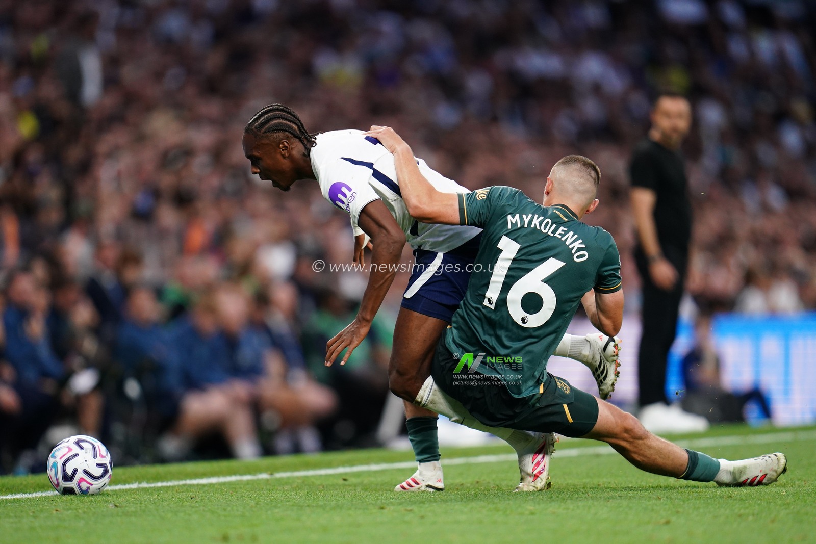 Vitaliy Mykolenko of Everton wins tackle on Mathys Tel of Tottenham Hotspur during the Premier League match Tottenham Hotspur vs Everton at Tottenham Hotspur Stadium, London, United Kingdom on 12 September 2026

(Photo by Harvey Murphy/News Images)