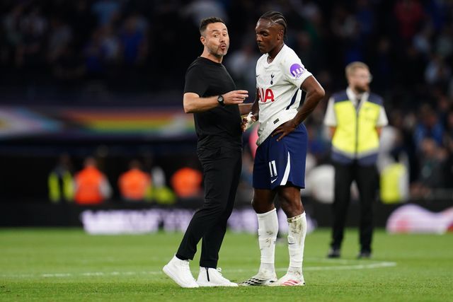 Roberto De Zerbi manager of Tottenham Hotspur and Mathys Tel of Tottenham Hotspur at full time during the Premier League match Tottenham Hotspur vs Everton at Tottenham Hotspur Stadium, London, United Kingdom on 12 September 2026

(Photo by Harvey Murphy/News Images)