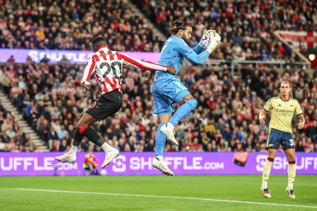 Arsenal goalkeeper David Raya jumps up to win the high ball from Nordi Mukiele of Sunderland during the Premier League match Sunderland vs Arsenal at Stadium Of Light, Sunderland, United Kingdom on 12 September 2026

(Photo by Alfie Cosgrove/News Images)