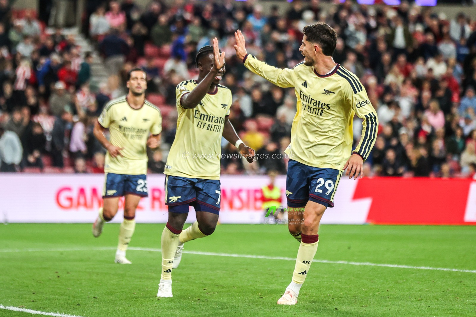 Bukayo Saka of Arsenal celebrates his goal to make it 0-2 during the Premier League match Sunderland vs Arsenal at Stadium Of Light, Sunderland, United Kingdom on 12 September 2026

(Photo by Alfie Cosgrove/News Images)