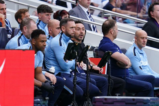 Roberto De Zerbi manager of Tottenham Hotspur during the Premier League match Tottenham Hotspur vs Everton at Tottenham Hotspur Stadium, London, United Kingdom on 12 September 2026

(Photo by Harvey Murphy/News Images)