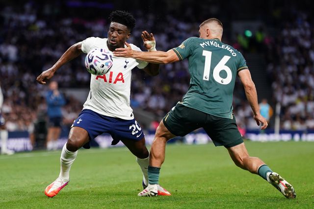 Mohammed Kudus of Tottenham Hotspur and Vitaliy Mykolenko of Everton battle during the Premier League match Tottenham Hotspur vs Everton at Tottenham Hotspur Stadium, London, United Kingdom on 12 September 2026

(Photo by Harvey Murphy/News Images)