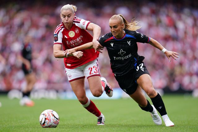 Alessia Russo of Arsenal and Molly Bartrip of Crystal Palace battle during the Women's Super League match Arsenal vs Crystal Palace at Emirates, London, United Kingdom on 13 September 2026

(Photo by Harvey Murphy/News Images)