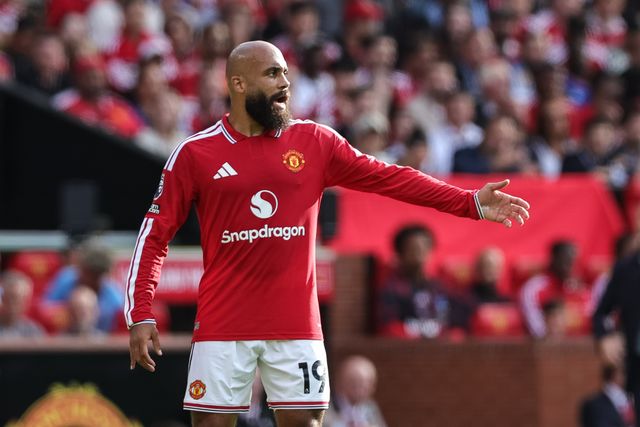 Bryan Mbeumo of Manchester United gives his team instructions during the Premier League match Manchester United vs Manchester City at Old Trafford, Manchester, United Kingdom on 13 September 2026

(Photo by Mark Cosgrove/News Images)