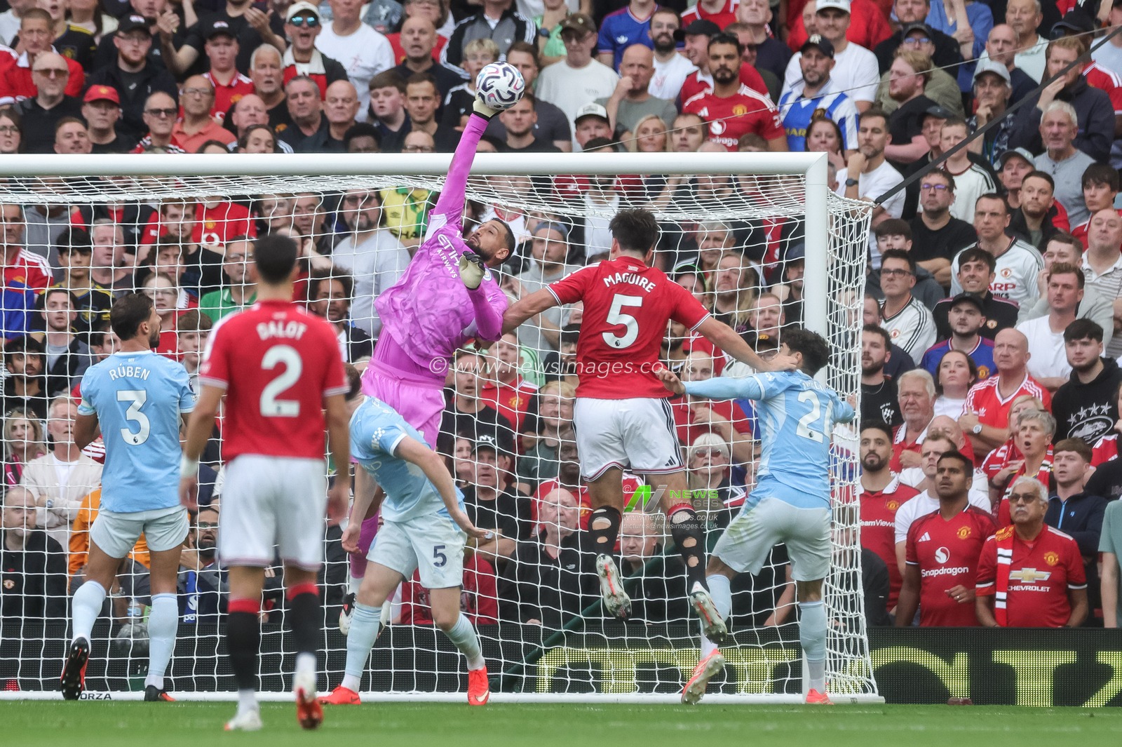 Manchester City goalkeeper Gianluigi Donnarumma makes a save during the Premier League match Manchester United vs Manchester City at Old Trafford, Manchester, United Kingdom on 13 September 2026

(Photo by Mark Cosgrove/News Images)