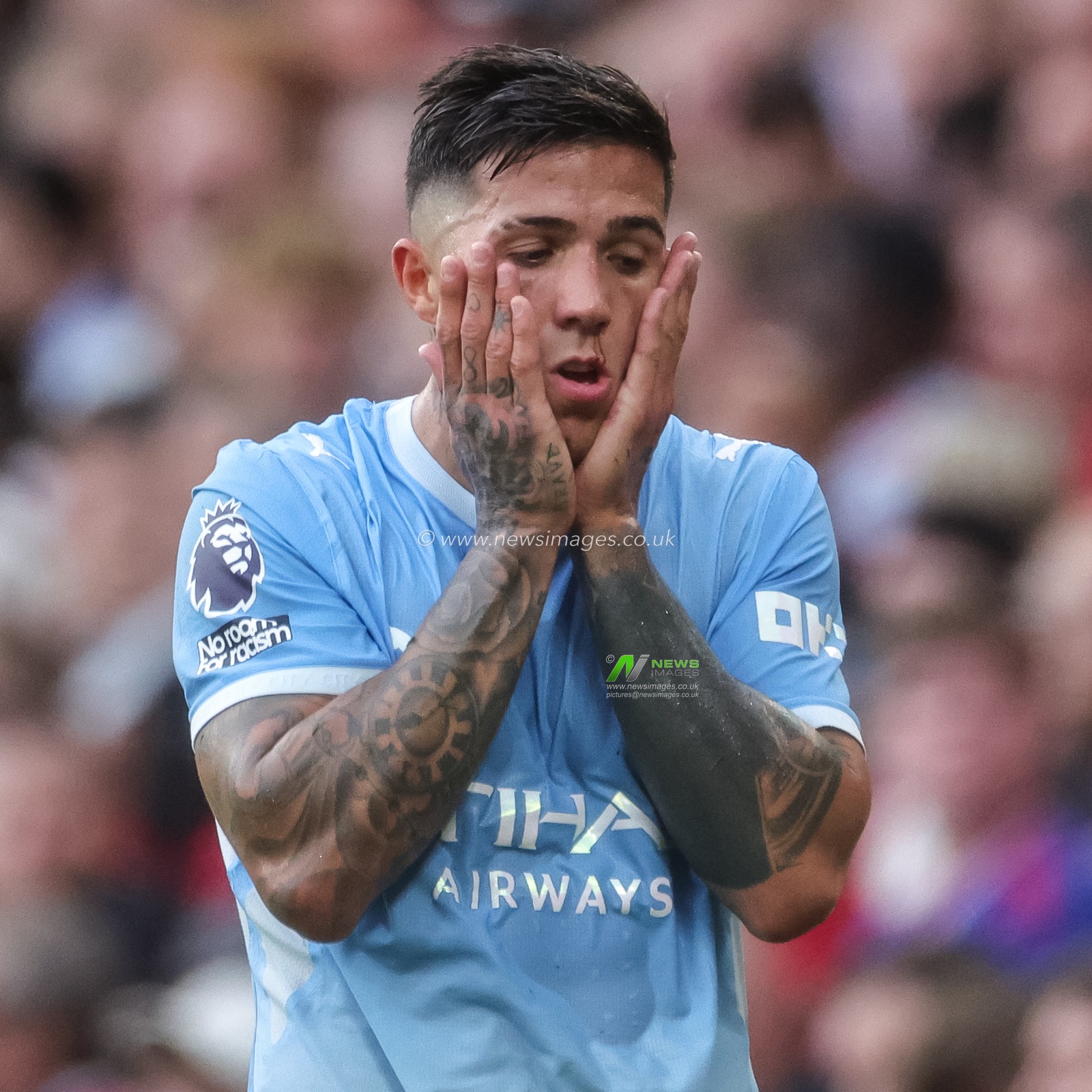 Enzo Fernandez of Manchester City reacts after being substituted during the Premier League match Manchester United vs Manchester City at Old Trafford, Manchester, United Kingdom on 13 September 2026

(Photo by Mark Cosgrove/News Images)