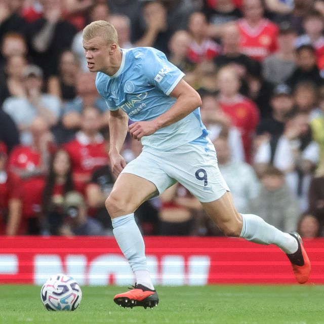 Erling Haaland of Manchester City breaks with the ball during the Premier League match Manchester United vs Manchester City at Old Trafford, Manchester, United Kingdom on 13 September 2026

(Photo by Mark Cosgrove/News Images)