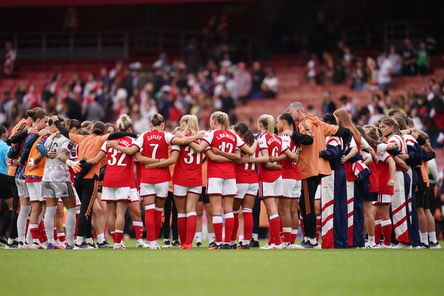 Arsenal players huddle at full time after 0-0 result during the Women's Super League match Arsenal vs Crystal Palace at Emirates, London, United Kingdom on 13 September 2026

(Photo by Harvey Murphy/News Images)