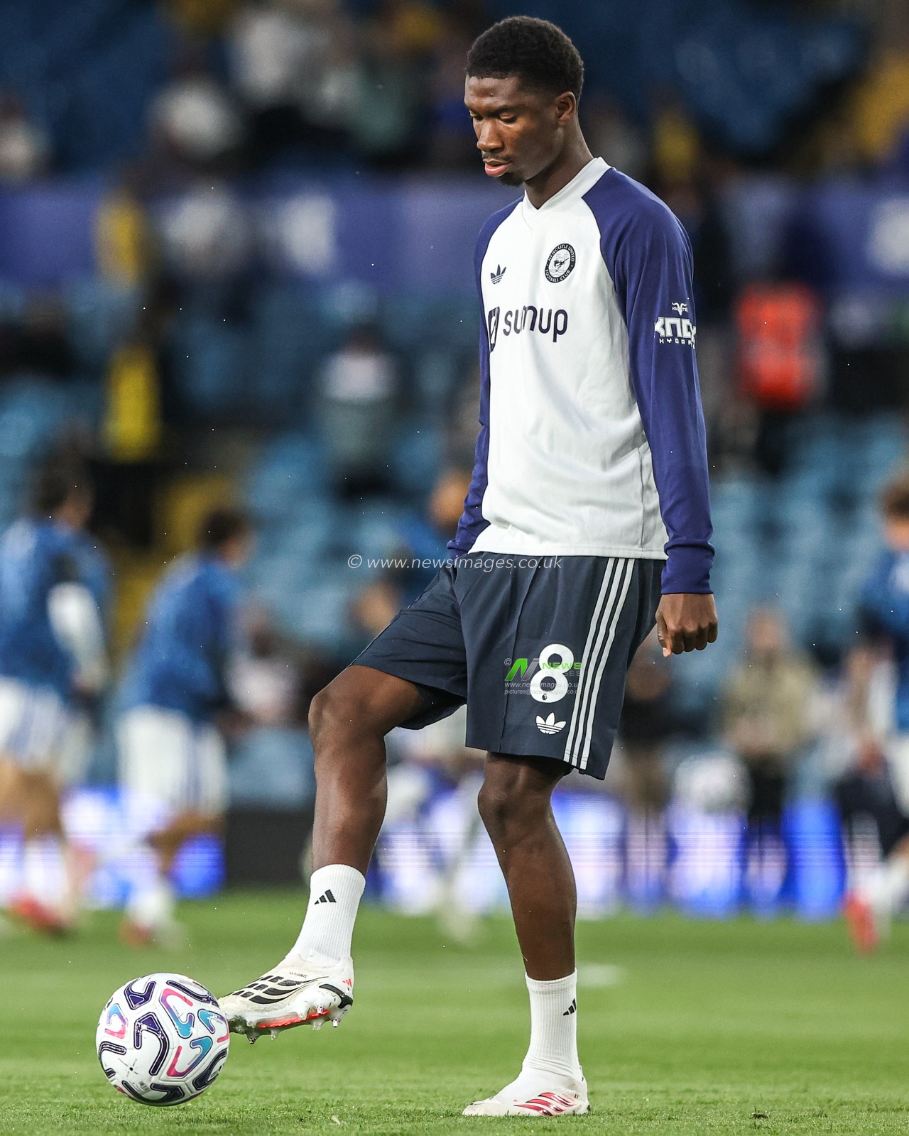 Aladji Bamba of Newcastle United in the pregame warmup session during the Premier League match Leeds United vs Newcastle Untied at Elland Road, Leeds, United Kingdom on 14 September 2026

(Photo by Alfie Cosgrove/News Images)