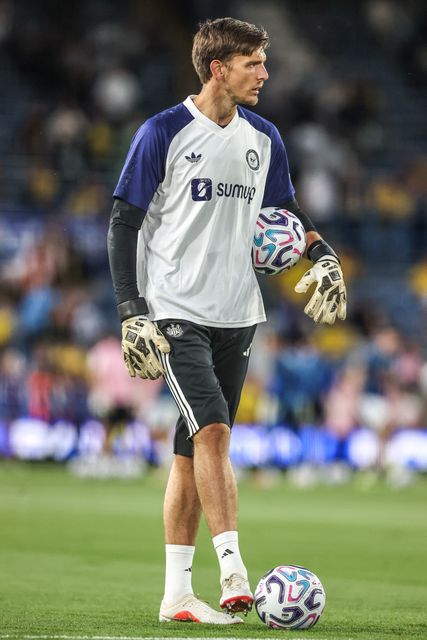 Newcastle United goalkeeper Nick Pope in the pregame warmup session during the Premier League match Leeds United vs Newcastle Untied at Elland Road, Leeds, United Kingdom on 14 September 2026

(Photo by Alfie Cosgrove/News Images)