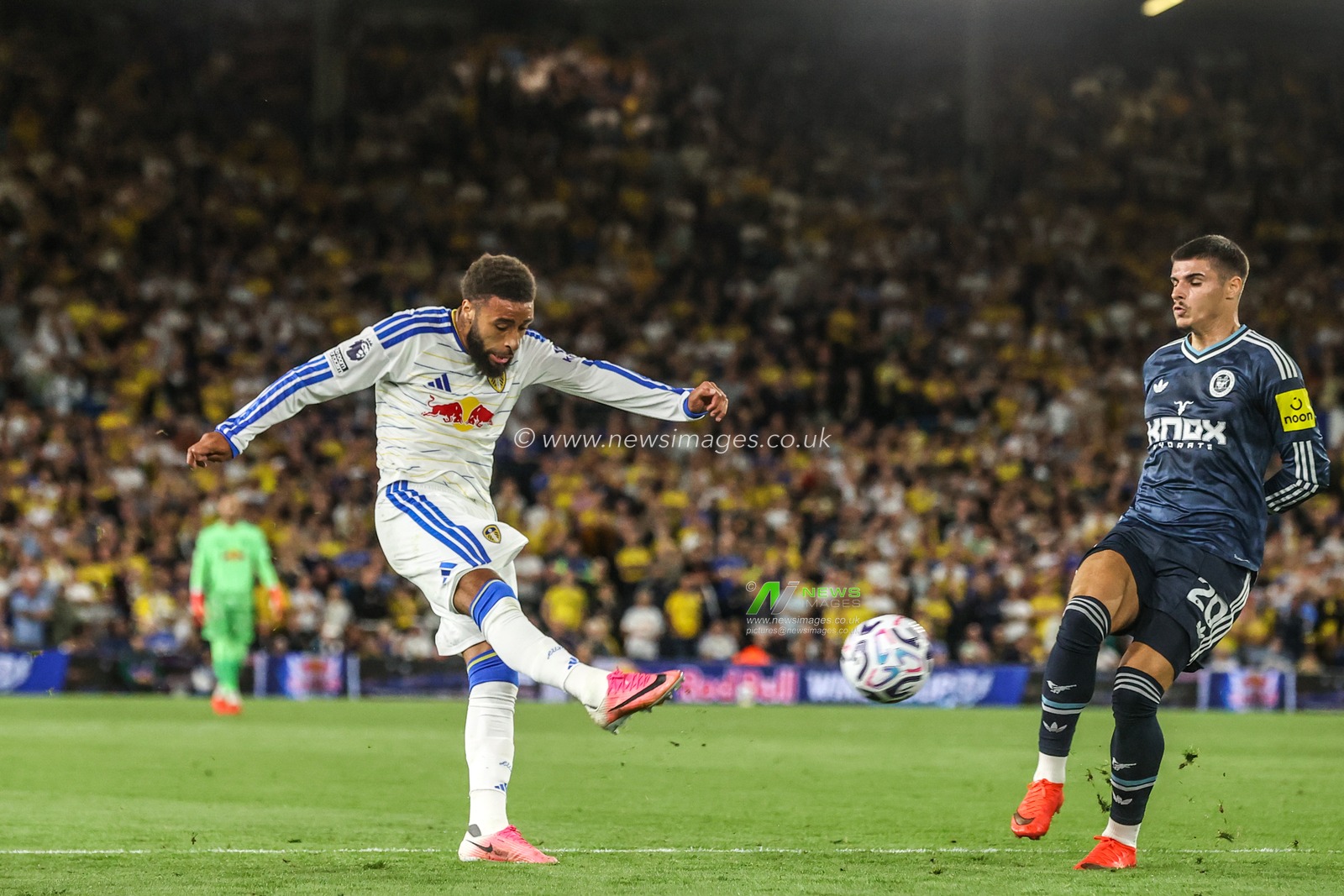 Jayden Bogle of Leeds United takes a shot on goal during the Premier League match Leeds United vs Newcastle Untied at Elland Road, Leeds, United Kingdom on 14 September 2026

(Photo by Alfie Cosgrove/News Images)