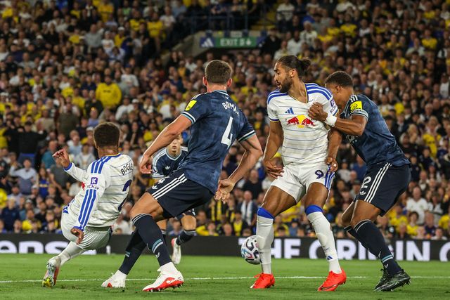 Jayden Bogle of Leeds United takes a shot on goal during the Premier League match Leeds United vs Newcastle Untied at Elland Road, Leeds, United Kingdom on 14 September 2026

(Photo by Alfie Cosgrove/News Images)