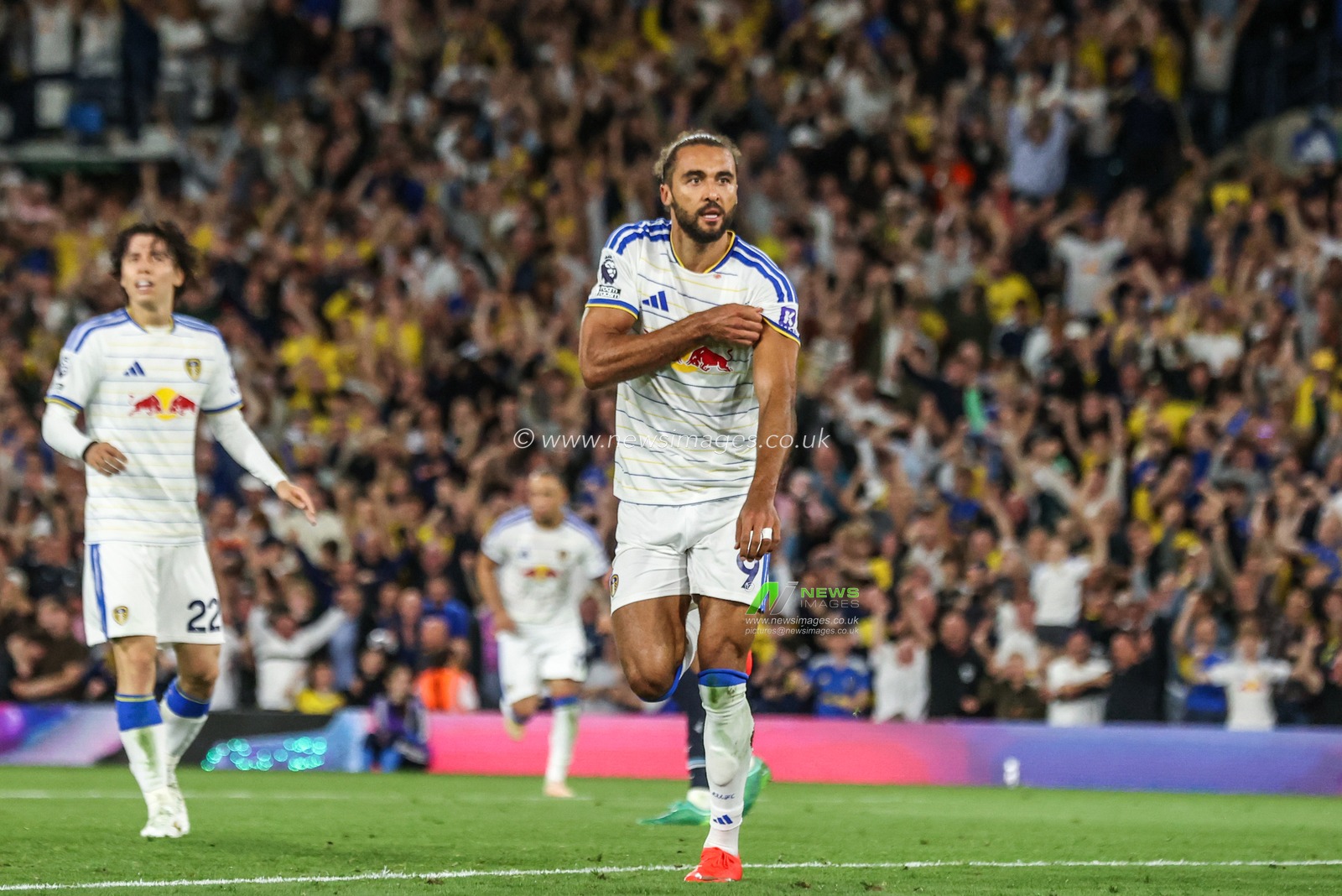 Dominic Calvert-Lewin of Leeds United celebrates his goal to make it 3-0 during the Premier League match Leeds United vs Newcastle Untied at Elland Road, Leeds, United Kingdom on 14 September 2026

(Photo by Alfie Cosgrove/News Images)