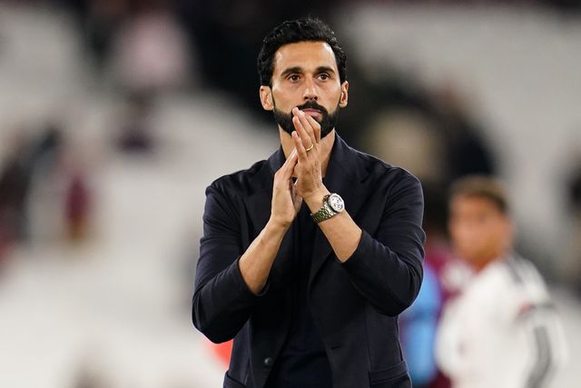 Alvaro Arbeloa manager of Fulham at full time applauds away support during the Carabao Cup round 3 match West Ham United vs Fulham at London Stadium, London, United Kingdom on 15 September 2026

(Photo by Harvey Murphy/News Images)